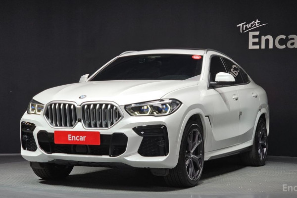 2022 BMW X6 с пробегом 65 422 км
