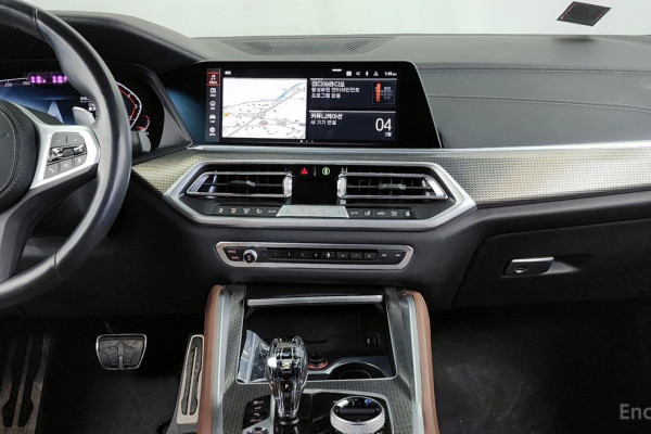 2022 BMW X6 с пробегом 33 300 км