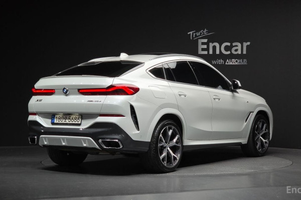 2022 BMW X6 с пробегом 38 098 км