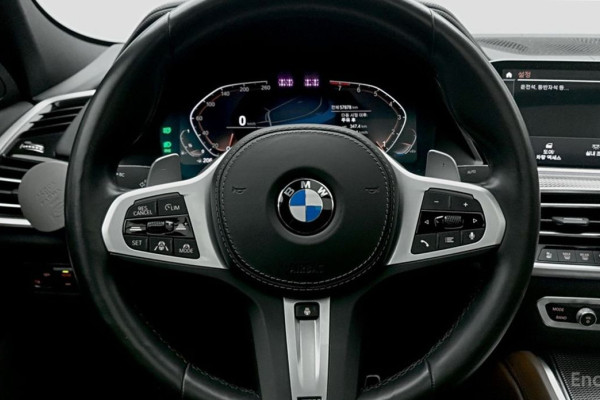 2022 BMW X6 с пробегом 57 877 км