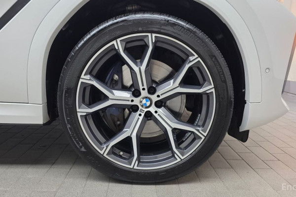 2022 BMW X6 с пробегом 38 098 км