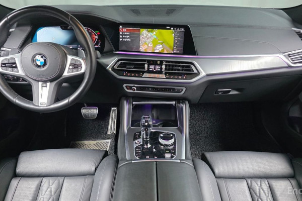 2022 BMW X6 с пробегом 38 098 км