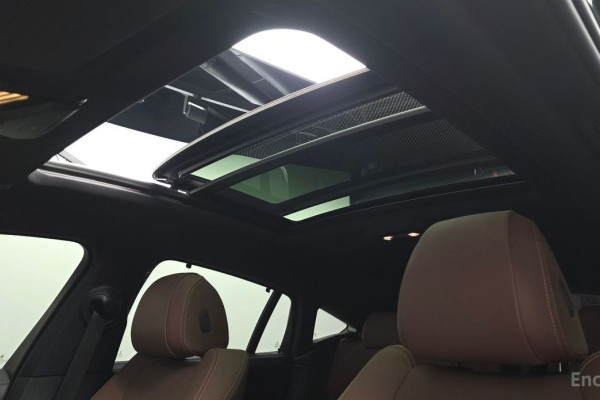 2022 BMW X6 с пробегом 44 118 км