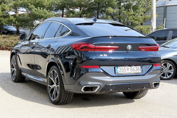 2022 BMW X6 с пробегом 124 315 км