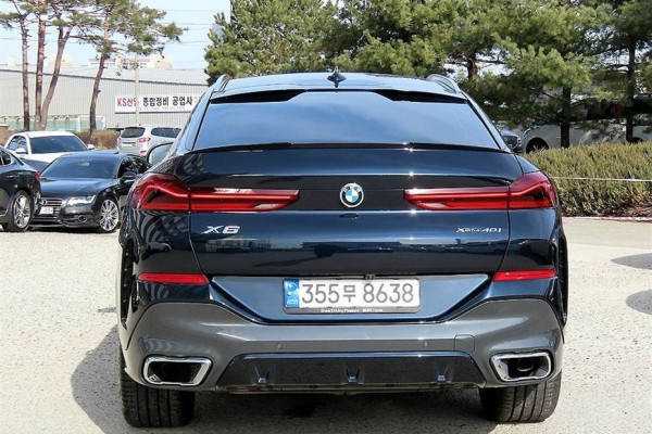 2022 BMW X6 с пробегом 124 315 км