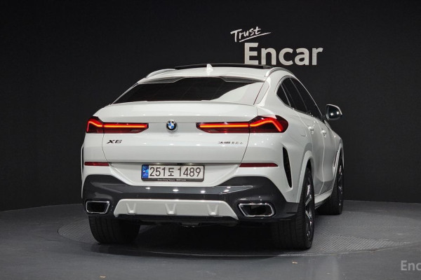 2022 BMW X6 с пробегом 30 214 км