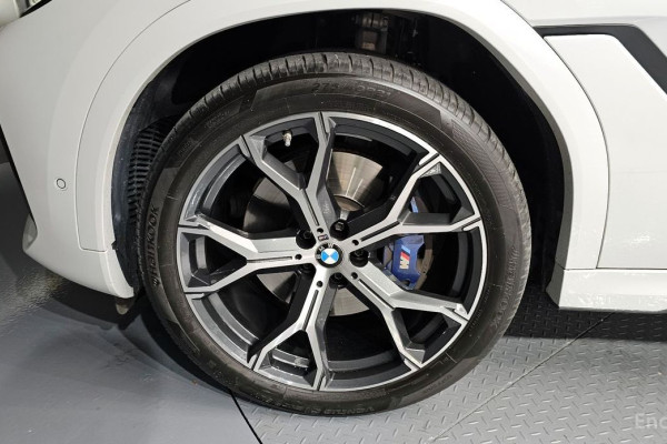 2022 BMW X6 с пробегом 30 214 км