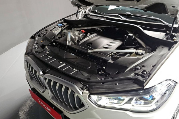 2022 BMW X6 с пробегом 30 214 км