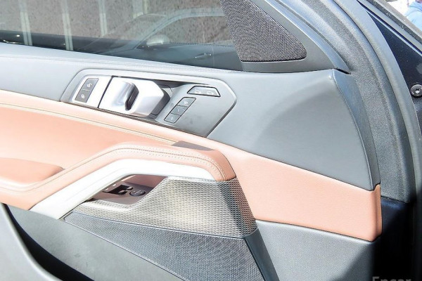 2022 BMW X6 с пробегом 124 315 км