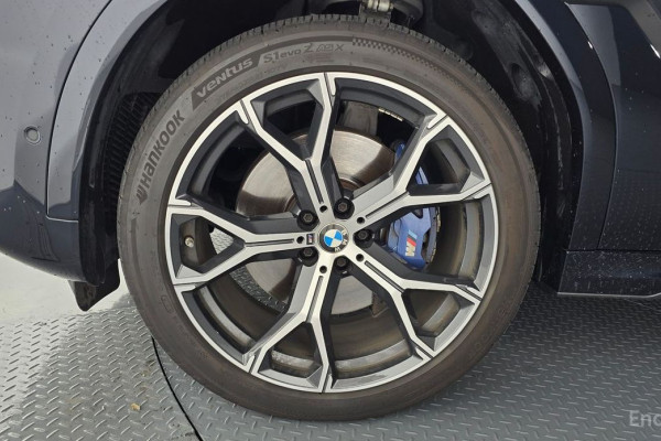 2022 BMW X6 с пробегом 70 334 км