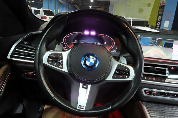 2022 BMW X6 с пробегом 42 201 км