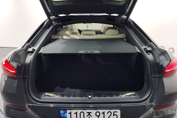 2022 BMW X6 с пробегом 21 753 км