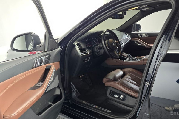 2022 BMW X6 с пробегом 70 334 км