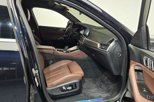 2022 BMW X6 с пробегом 70 334 км