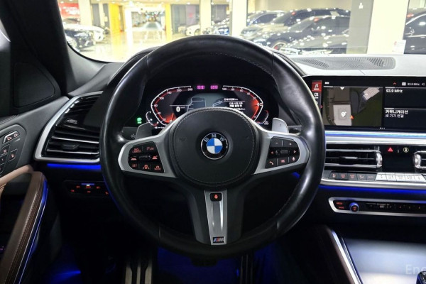 2022 BMW X6 с пробегом 61 283 км