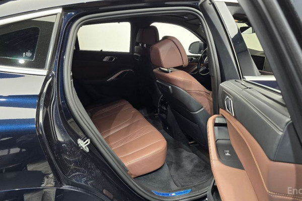 2022 BMW X6 с пробегом 70 334 км