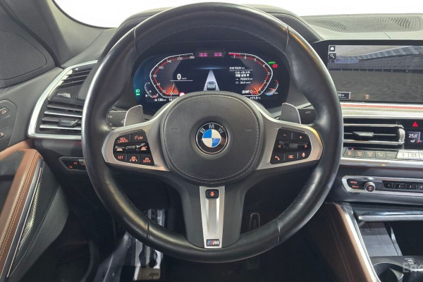 2022 BMW X6 с пробегом 70 334 км