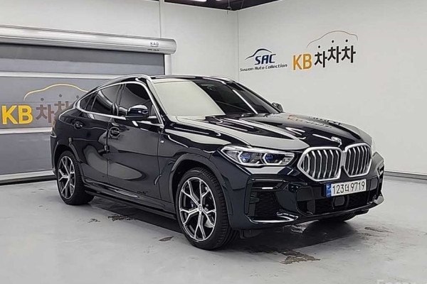 2022 BMW X6 с пробегом 61 670 км