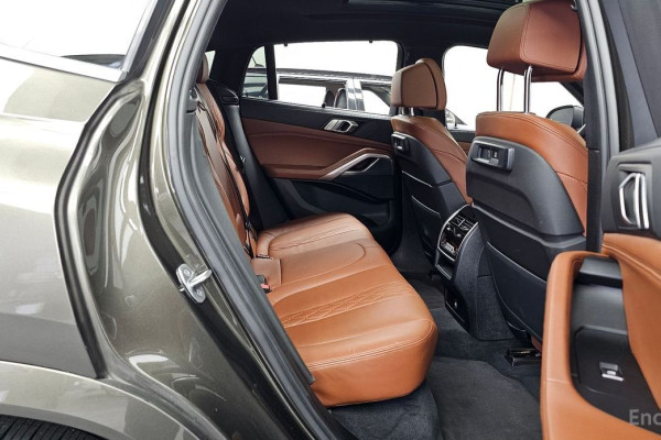 2022 BMW X6 с пробегом 45 438 км