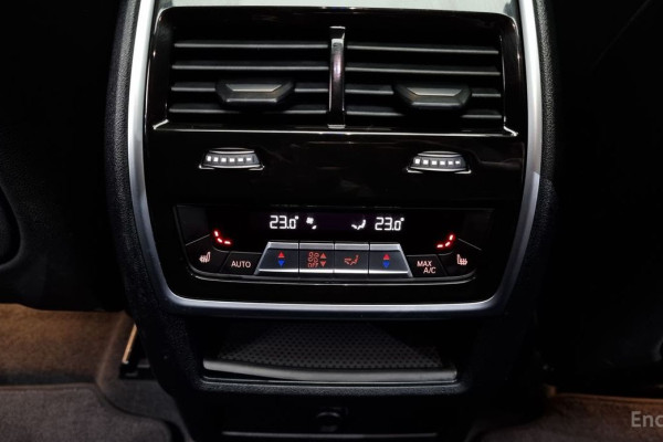 2022 BMW X6 с пробегом 69 954 км