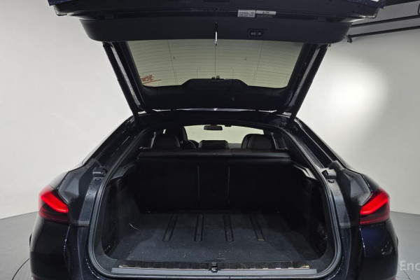 2022 BMW X6 с пробегом 70 334 км