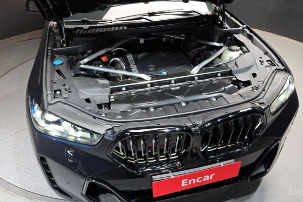 2025 BMW X6 с пробегом 4 208 км