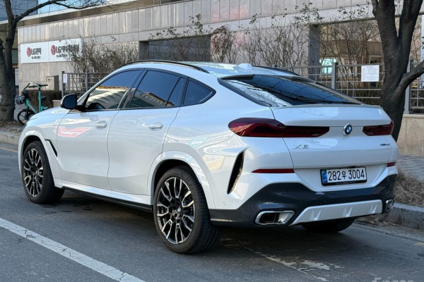 2025 BMW X6 с пробегом 3 980 км