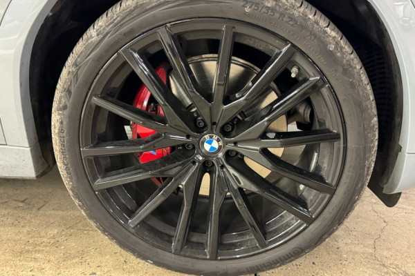 2025 BMW X6 с пробегом 7 950 км