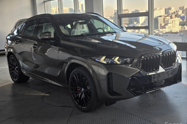 2025 BMW X6 с пробегом 4 000 км