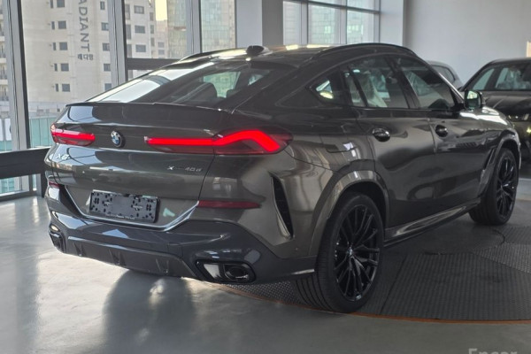 2025 BMW X6 с пробегом 4 000 км