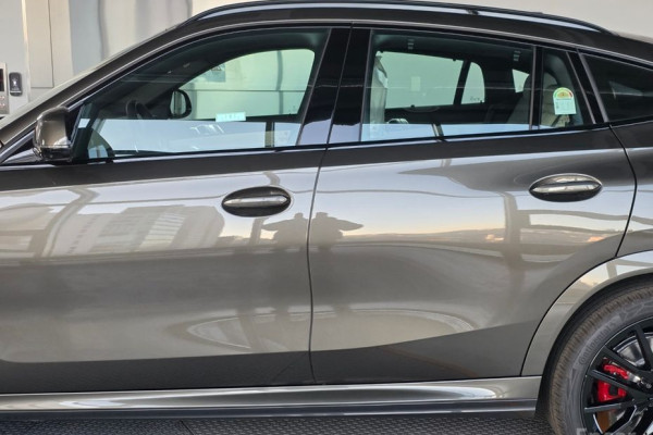 2025 BMW X6 с пробегом 4 000 км