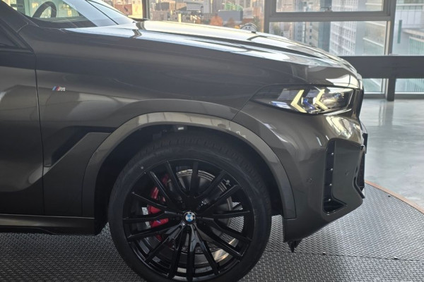 2025 BMW X6 с пробегом 4 000 км