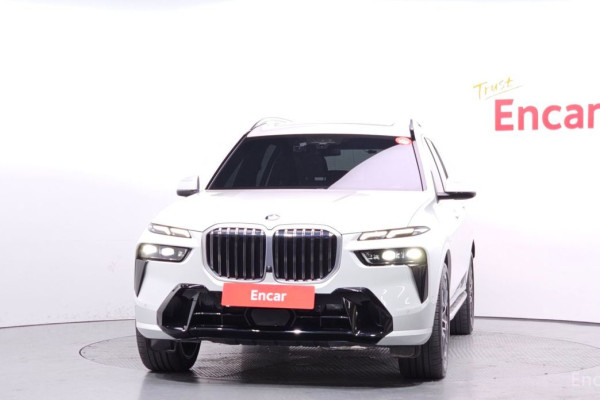 2024 BMW X7 с пробегом 25 780 км