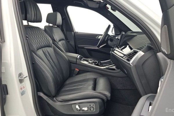 2024 BMW X7 с пробегом 25 780 км