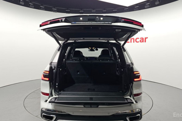 2024 BMW X7 с пробегом 25 780 км