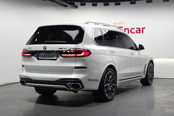 2025 BMW X7 с пробегом 5 630 км