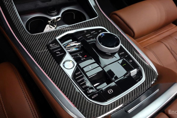 2025 BMW X7 с пробегом 5 630 км