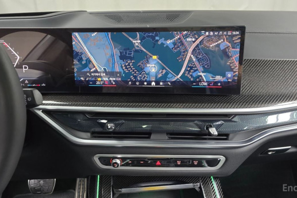 2025 BMW X7 с пробегом 20 672 км