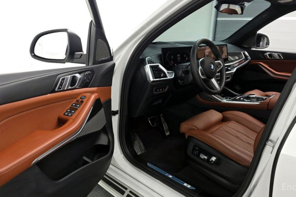 2025 BMW X7 с пробегом 5 630 км