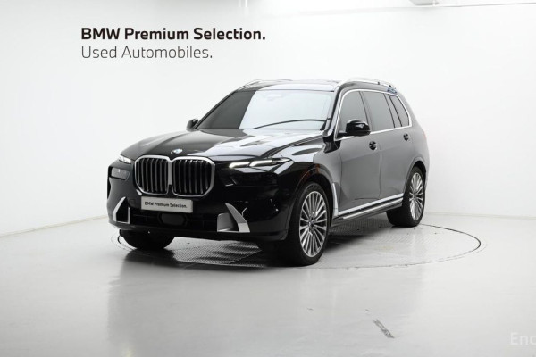 2024 BMW X7 с пробегом 25 322 км