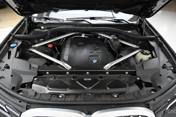 2024 BMW X7 с пробегом 25 322 км