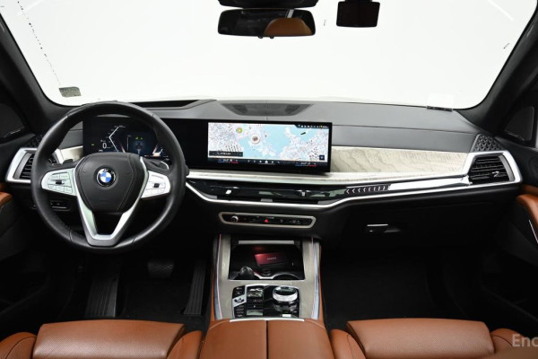 2024 BMW X7 с пробегом 25 322 км