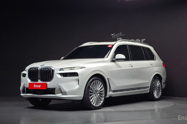 2025 BMW X7 с пробегом 8 557 км