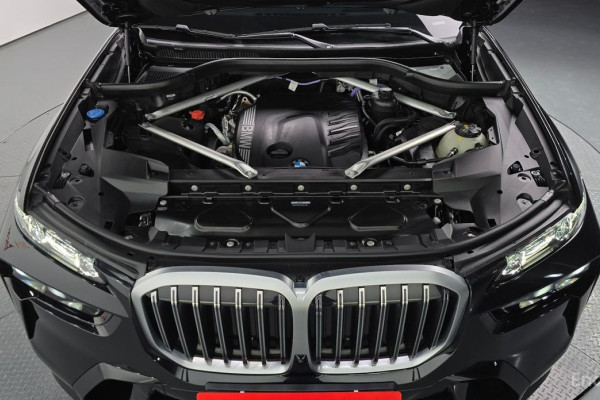 2025 BMW X7 с пробегом 9 135 км