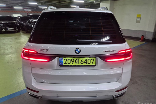 2025 BMW X7 с пробегом 11 092 км