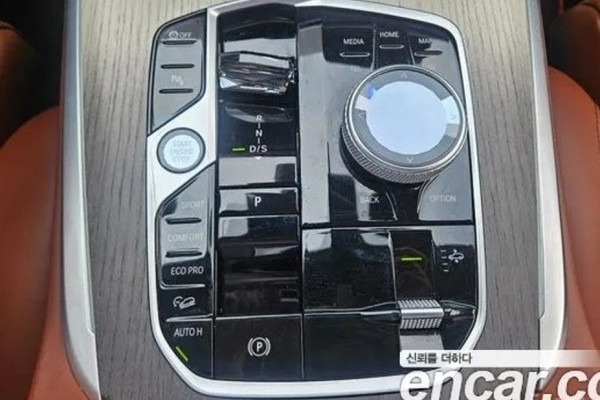 2025 BMW X7 с пробегом 16 649 км