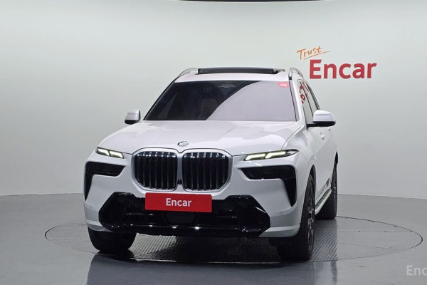2025 BMW X7 с пробегом 13 120 км
