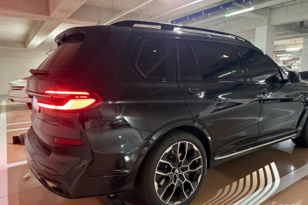 2025 BMW X7 с пробегом 5 800 км