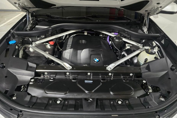 2024 BMW X7 с пробегом 14 014 км