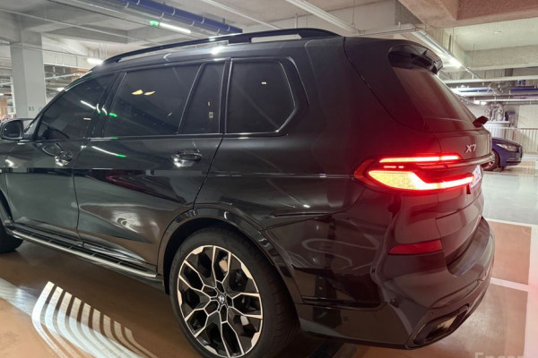 2025 BMW X7 с пробегом 5 800 км